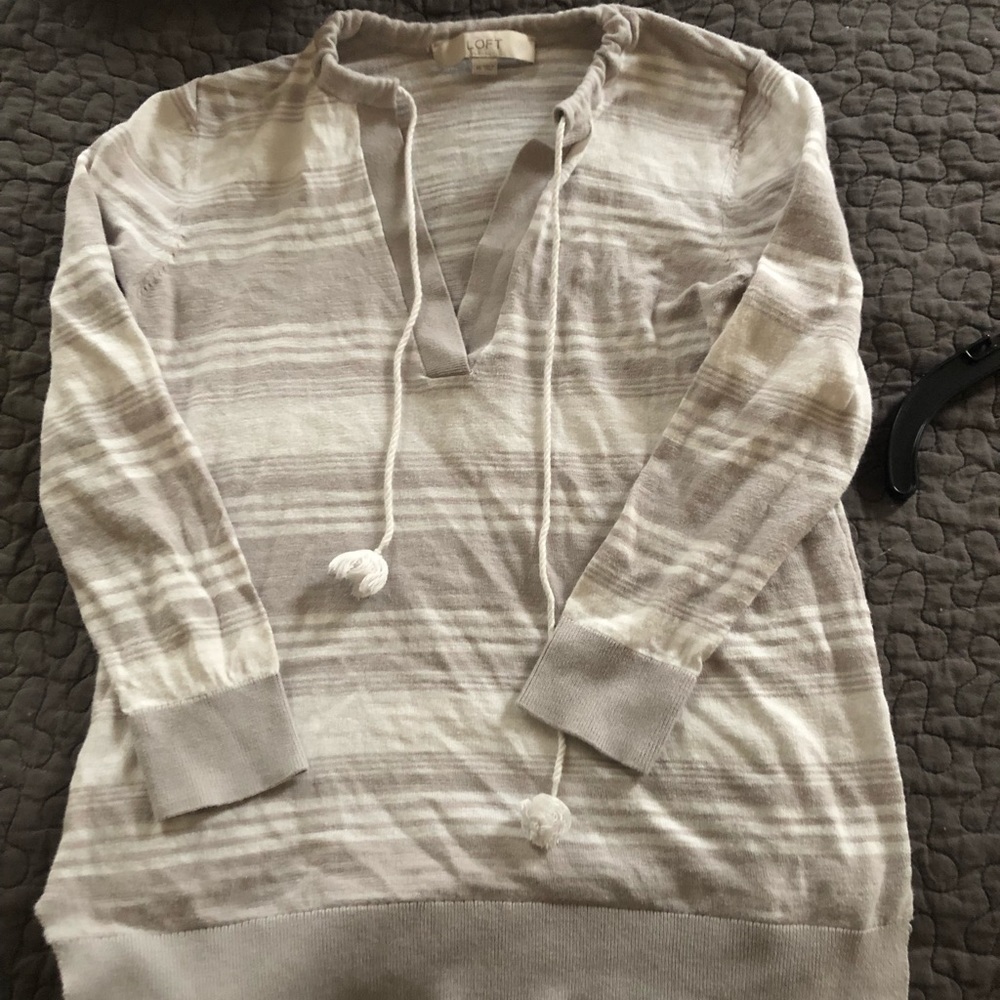 Loft grey and white lightweight sweater